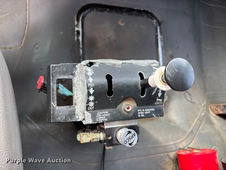 image for item DT0134 2004 Freightliner Business Class M2 dump truck