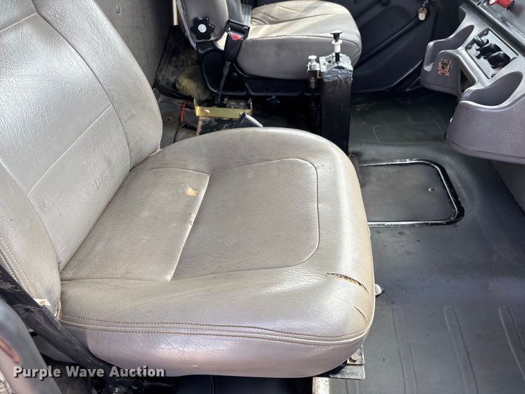 image for item DT0134 2004 Freightliner Business Class M2 dump truck