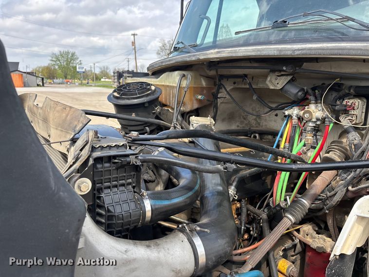 image for item DT0134 2004 Freightliner Business Class M2 dump truck