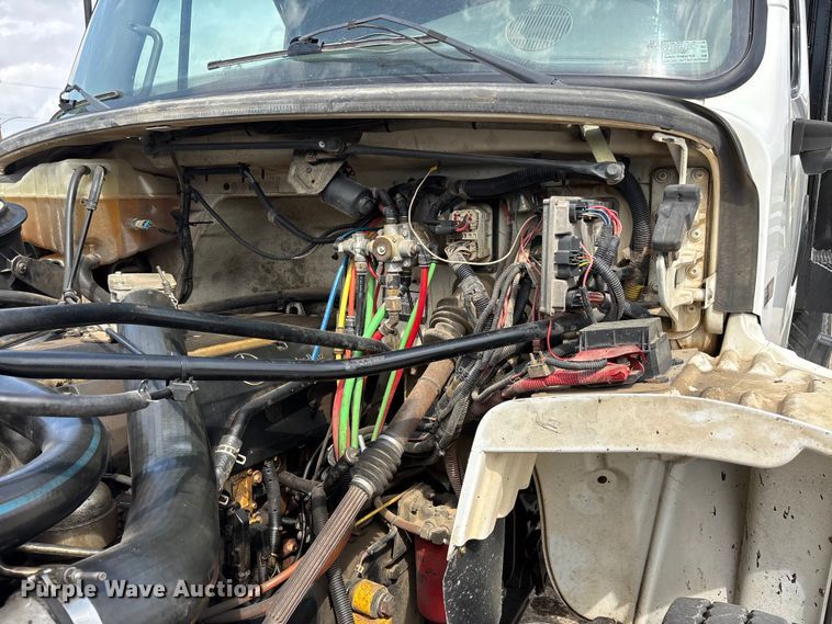 image for item DT0134 2004 Freightliner Business Class M2 dump truck