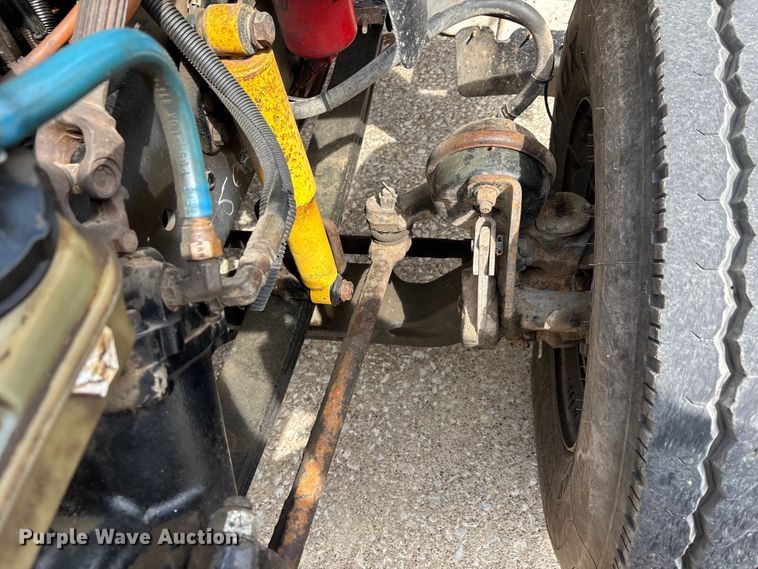 image for item DT0134 2004 Freightliner Business Class M2 dump truck