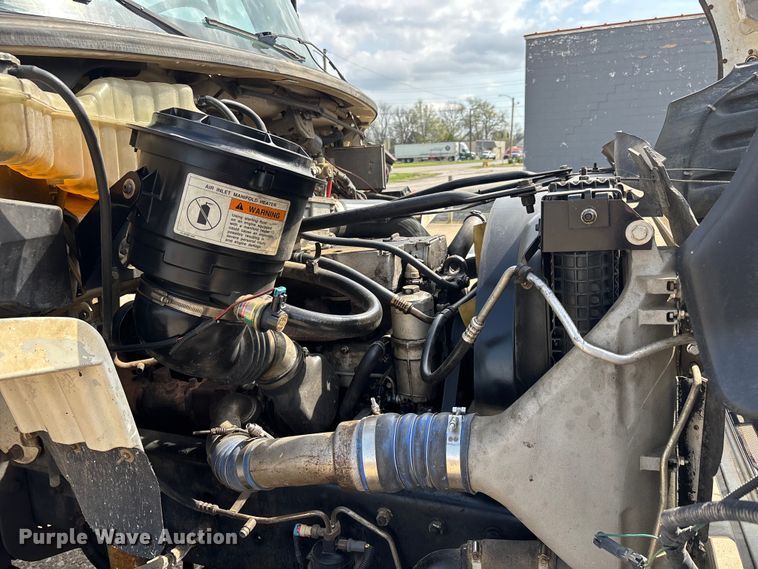 image for item DT0134 2004 Freightliner Business Class M2 dump truck