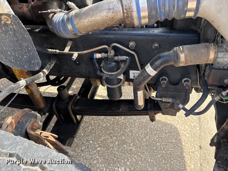 image for item DT0134 2004 Freightliner Business Class M2 dump truck