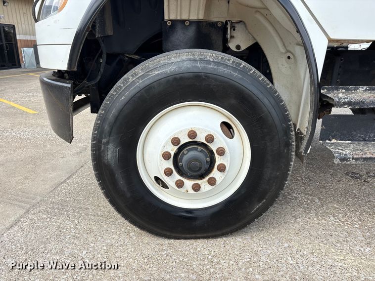 image for item DT0134 2004 Freightliner Business Class M2 dump truck