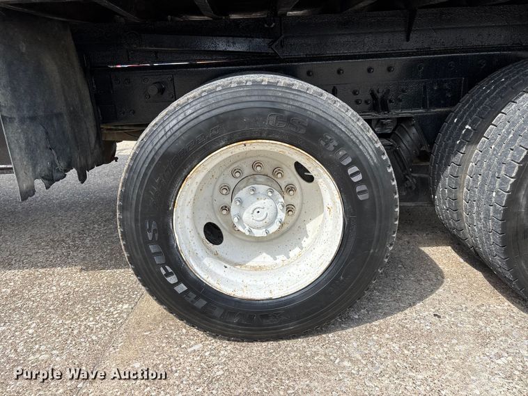 image for item DT0134 2004 Freightliner Business Class M2 dump truck