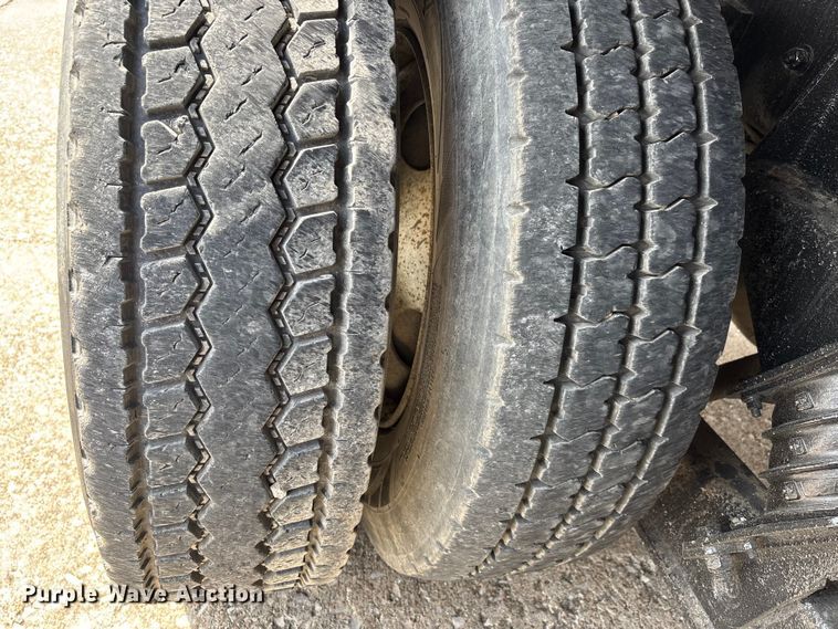 image for item DT0134 2004 Freightliner Business Class M2 dump truck