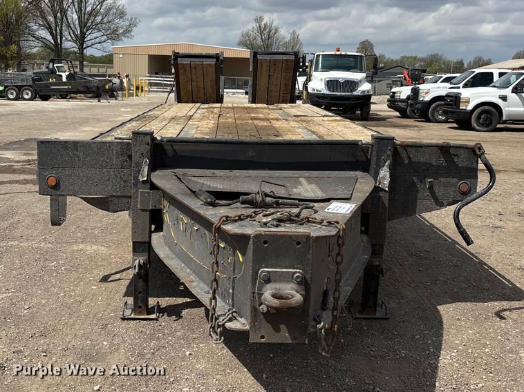 image for item DT0136 2013 Kaufman Paver Del equipment trailer