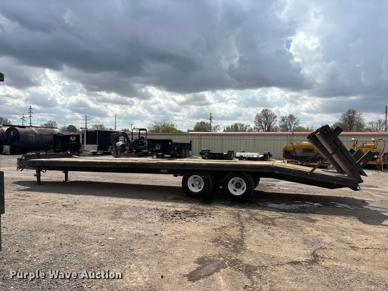 image for item DT0136 2013 Kaufman Paver Del equipment trailer
