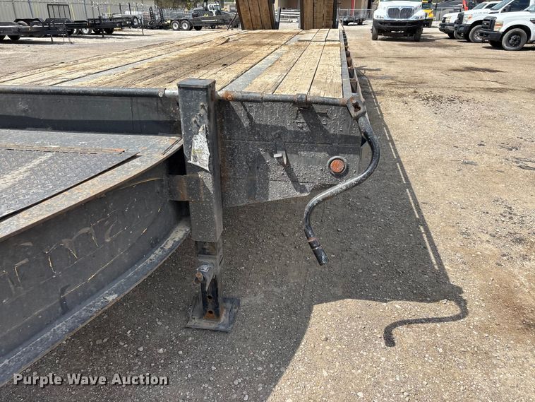 image for item DT0136 2013 Kaufman Paver Del equipment trailer