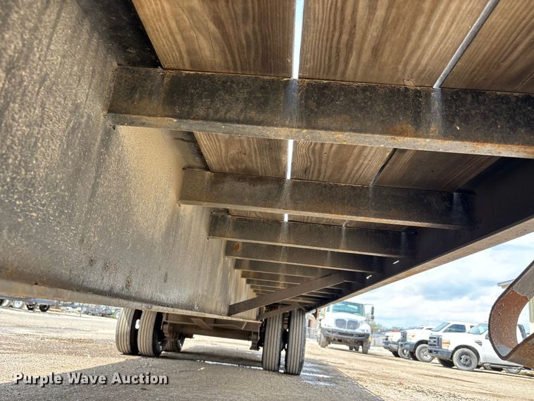 image for item DT0136 2013 Kaufman Paver Del equipment trailer