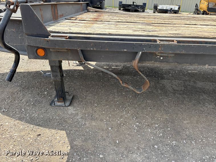 image for item DT0136 2013 Kaufman Paver Del equipment trailer