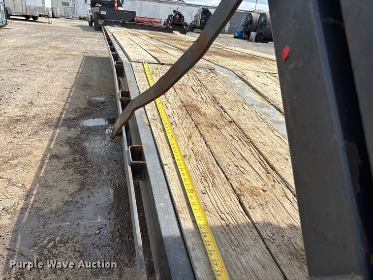 image for item DT0136 2013 Kaufman Paver Del equipment trailer