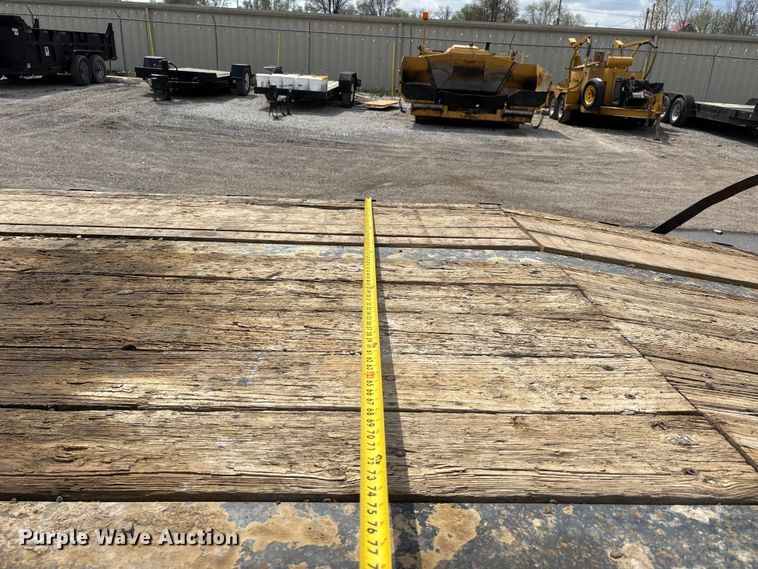 image for item DT0136 2013 Kaufman Paver Del equipment trailer