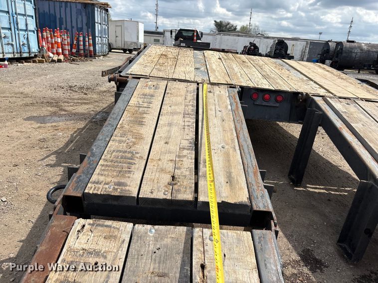 image for item DT0136 2013 Kaufman Paver Del equipment trailer