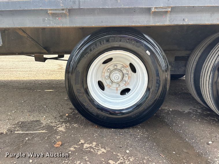 image for item DT0136 2013 Kaufman Paver Del equipment trailer