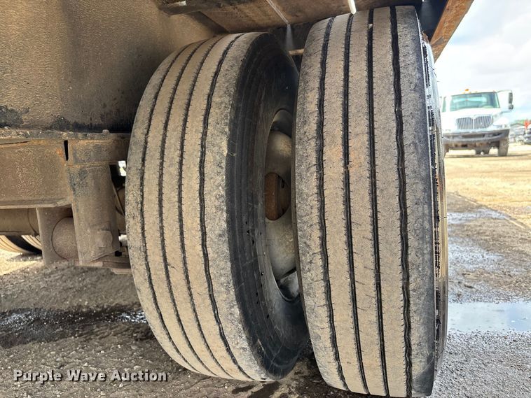 image for item DT0136 2013 Kaufman Paver Del equipment trailer