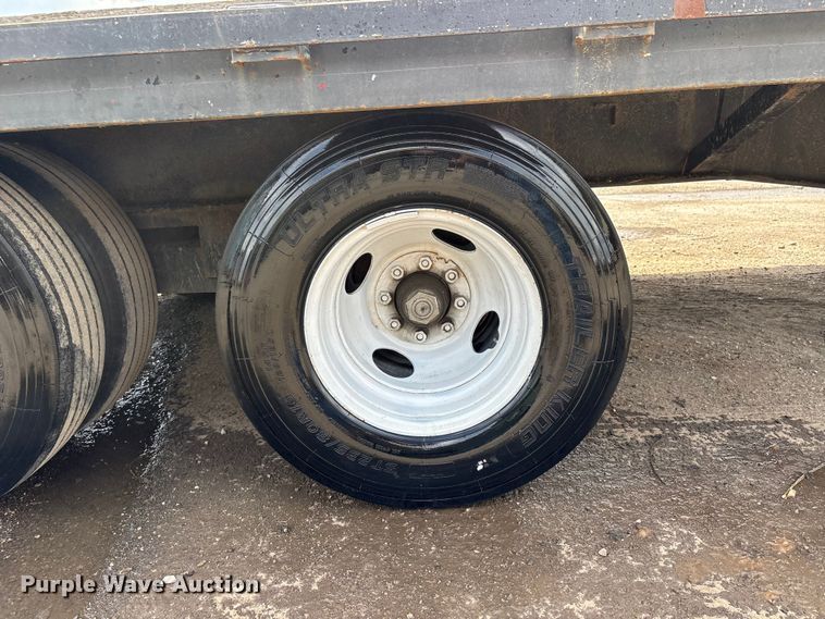 image for item DT0136 2013 Kaufman Paver Del equipment trailer