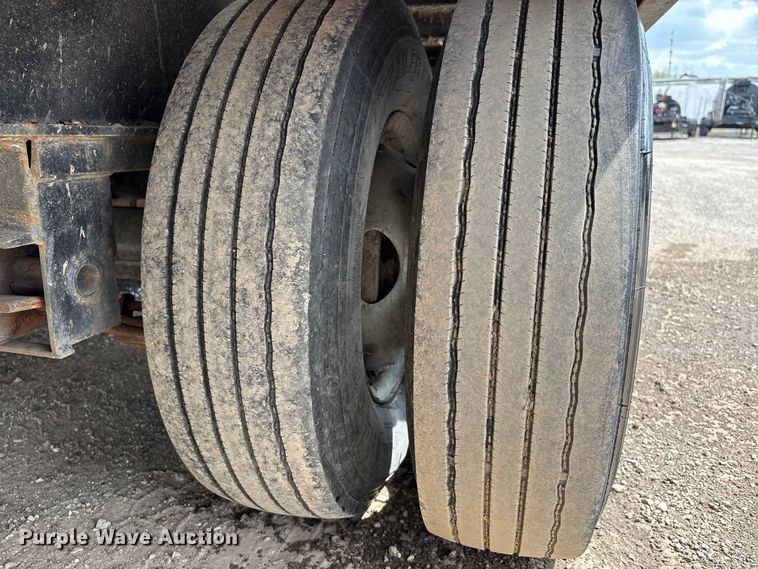 image for item DT0136 2013 Kaufman Paver Del equipment trailer