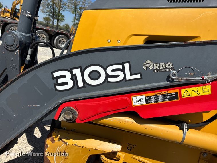 image for item DT0178 2018 John Deere 310SL backhoe
