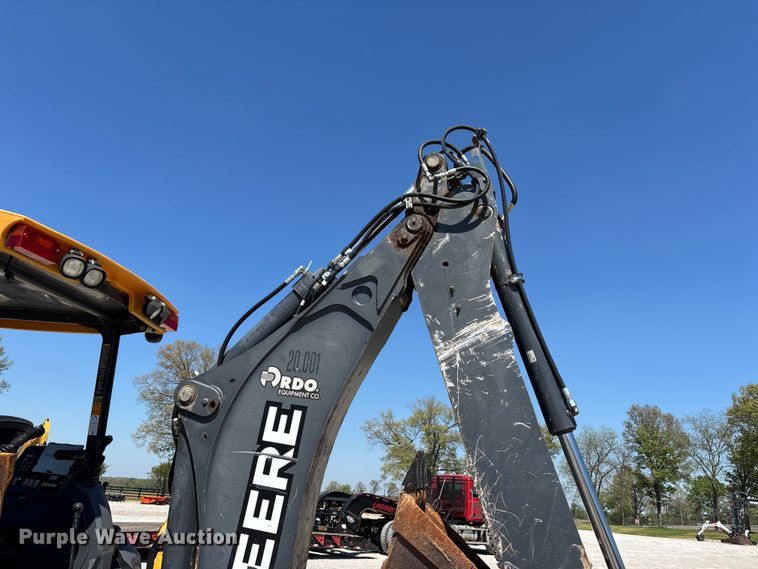 image for item DT0178 2018 John Deere 310SL backhoe