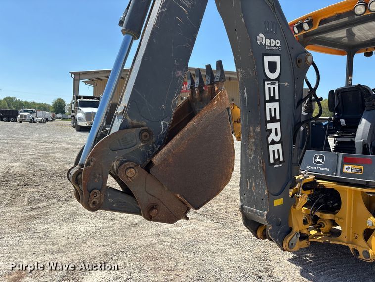 image for item DT0178 2018 John Deere 310SL backhoe