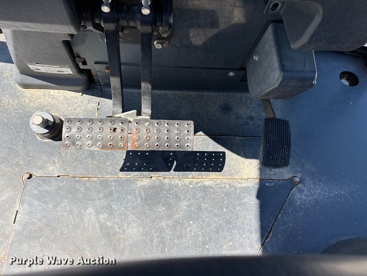 image for item DT0178 2018 John Deere 310SL backhoe