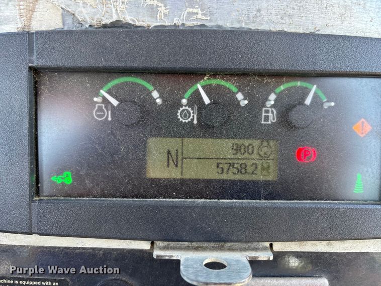 image for item DT0178 2018 John Deere 310SL backhoe