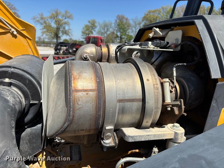 image for item DT0178 2018 John Deere 310SL backhoe