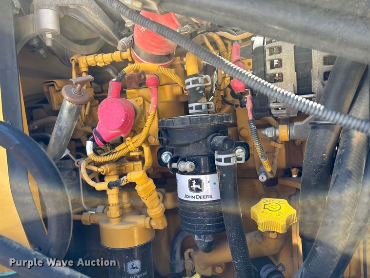 image for item DT0178 2018 John Deere 310SL backhoe