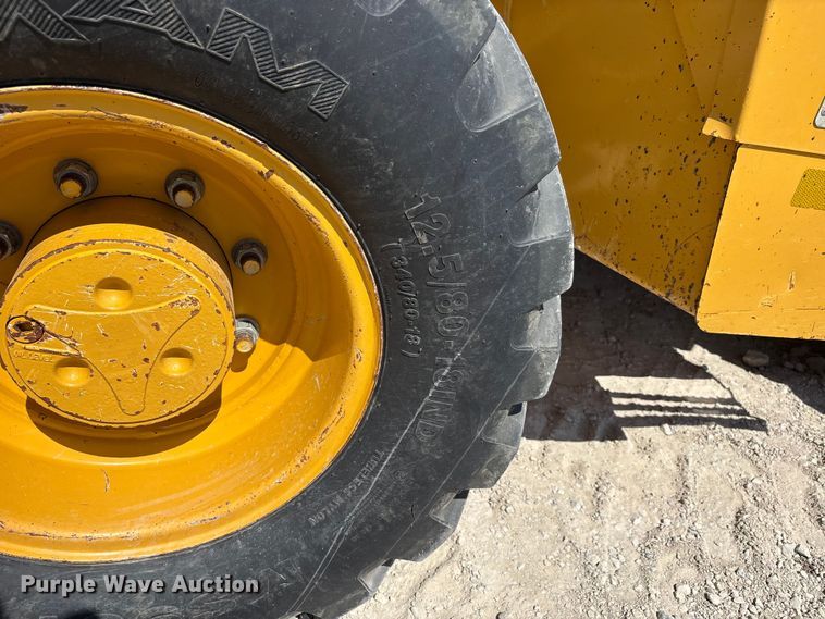 image for item DT0178 2018 John Deere 310SL backhoe