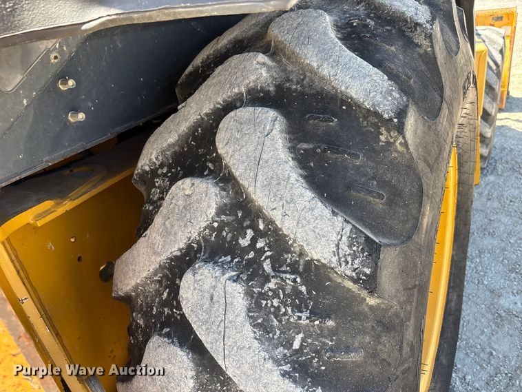 image for item DT0178 2018 John Deere 310SL backhoe