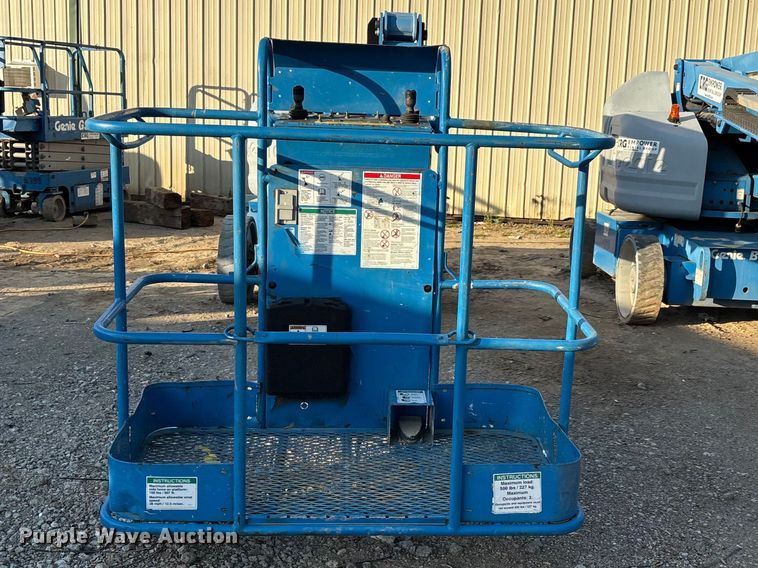 image for item DT0181 2013 Genie Z-40/23N boom lift