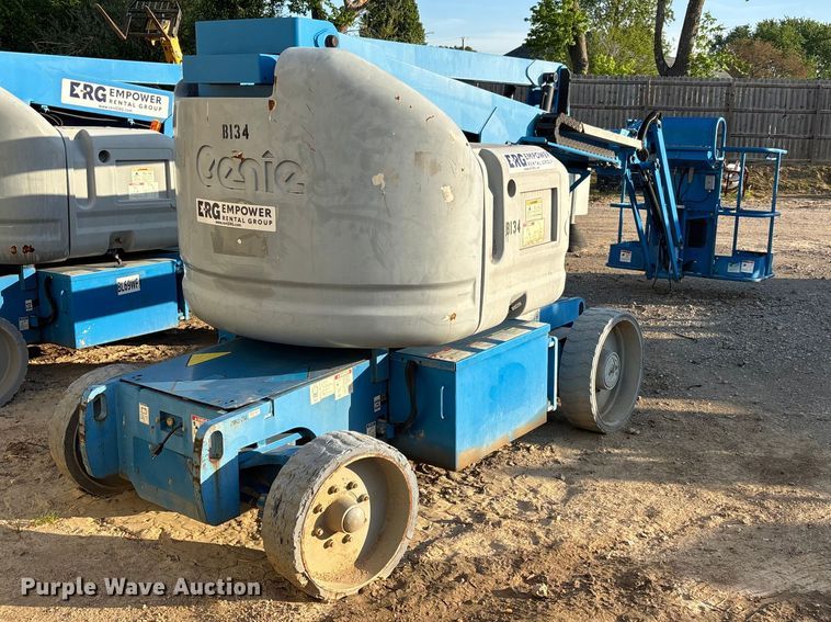 image for item DT0181 2013 Genie Z-40/23N boom lift