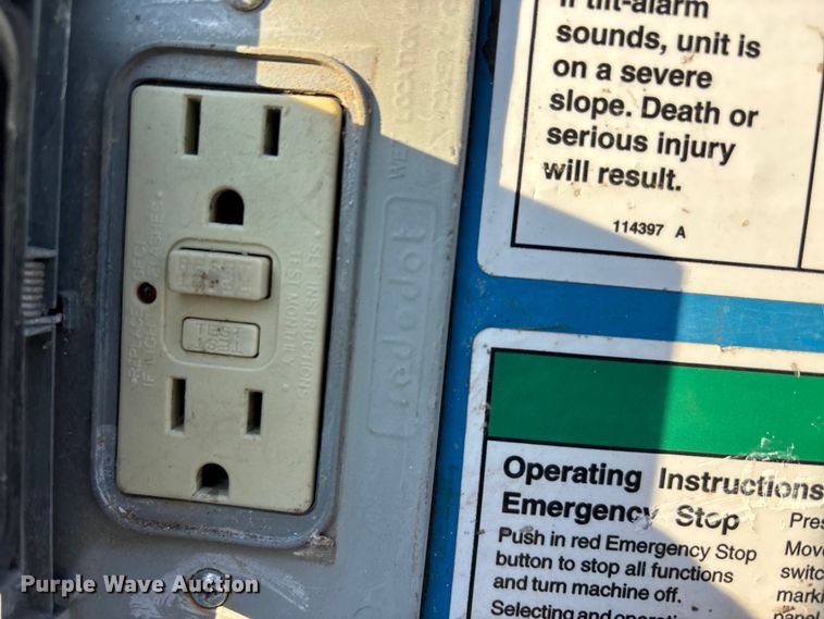 image for item DT0181 2013 Genie Z-40/23N boom lift