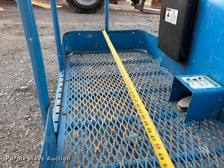 image for item DT0181 2013 Genie Z-40/23N boom lift
