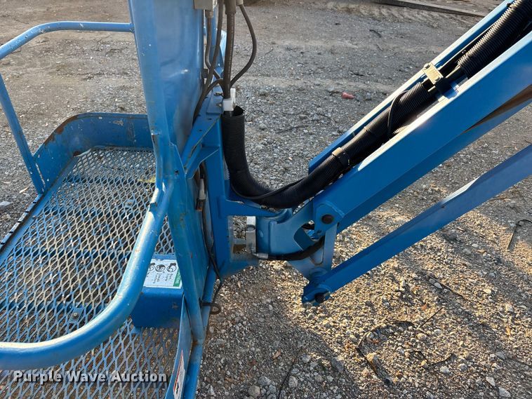 image for item DT0181 2013 Genie Z-40/23N boom lift
