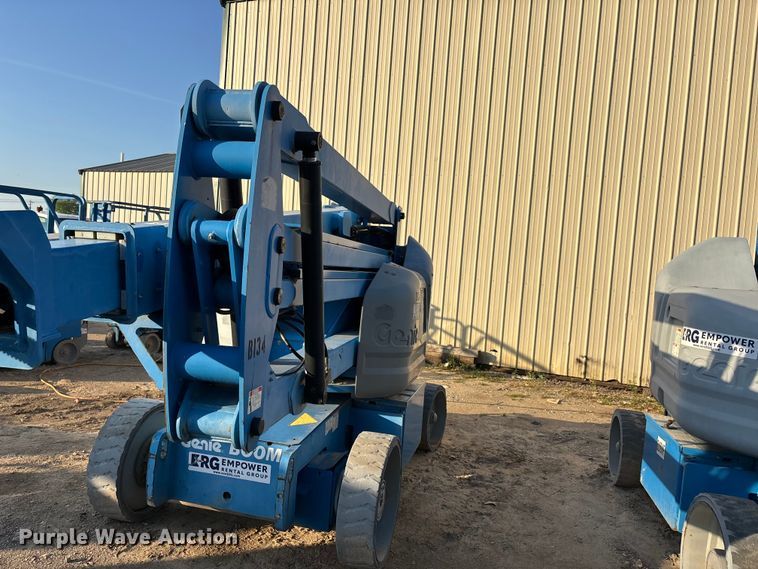 image for item DT0181 2013 Genie Z-40/23N boom lift