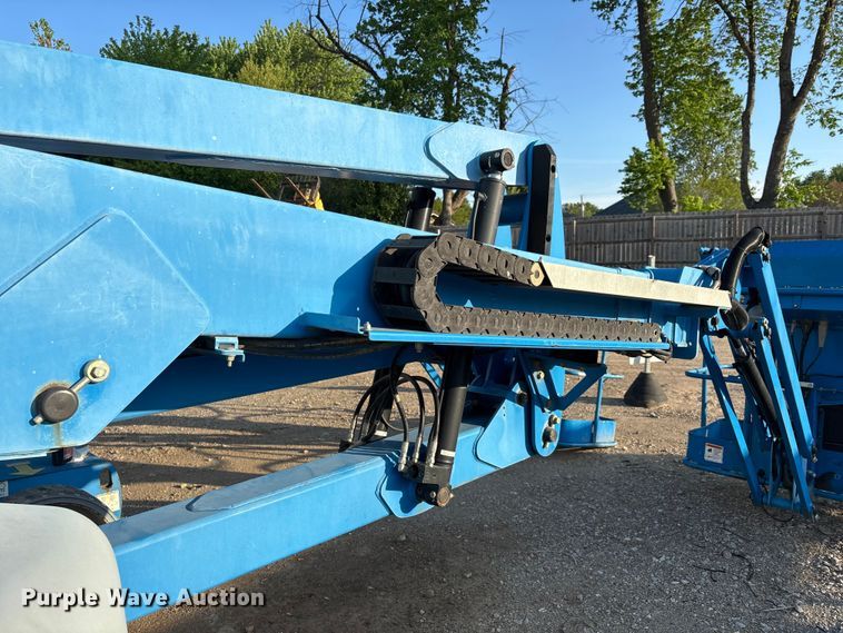 image for item DT0181 2013 Genie Z-40/23N boom lift