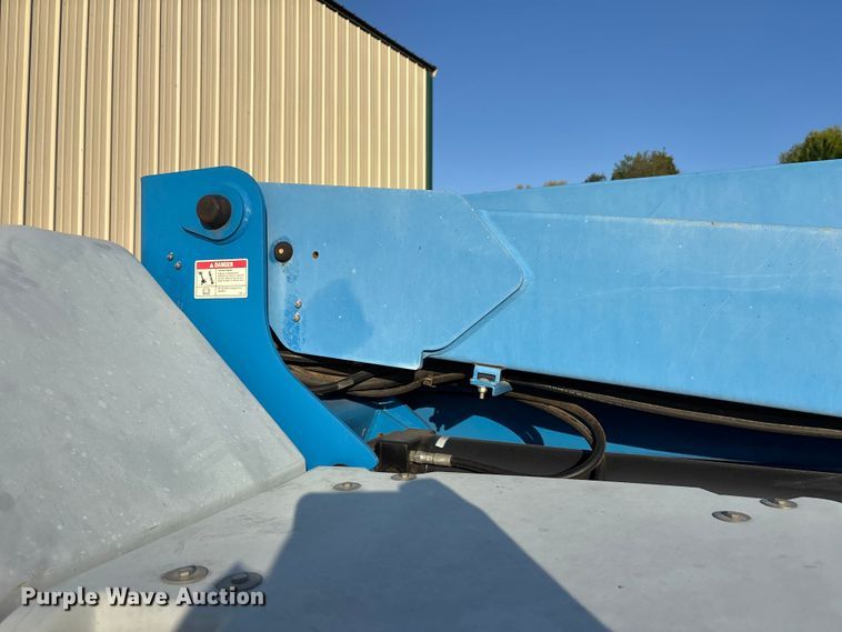 image for item DT0181 2013 Genie Z-40/23N boom lift