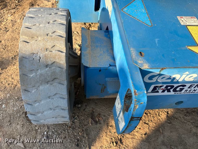 image for item DT0181 2013 Genie Z-40/23N boom lift