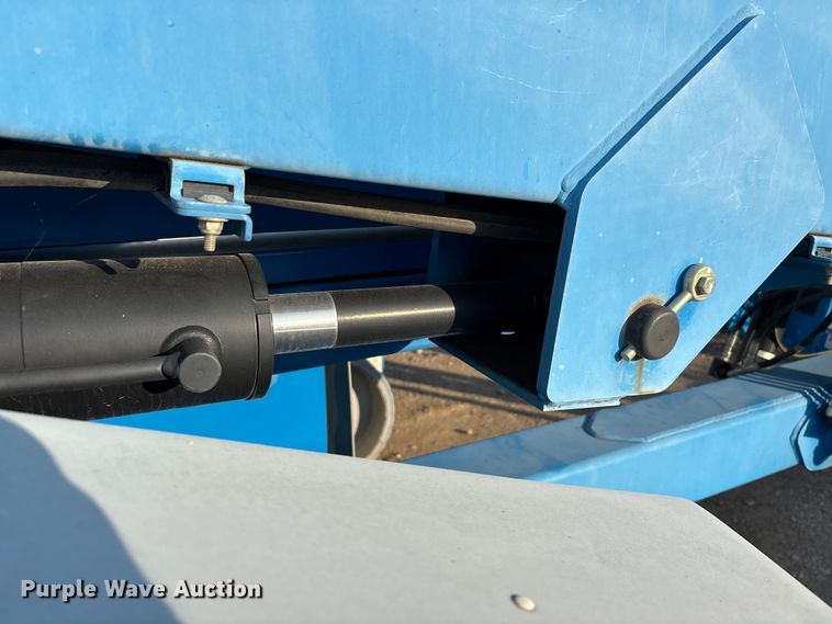 image for item DT0181 2013 Genie Z-40/23N boom lift