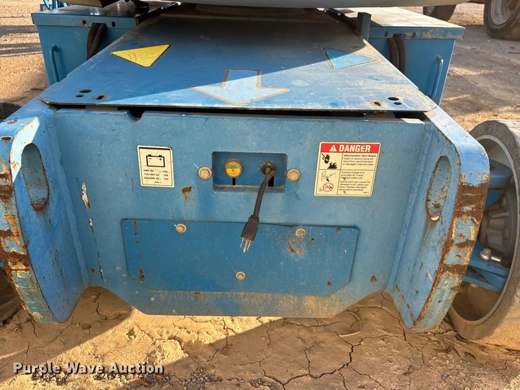 image for item DT0181 2013 Genie Z-40/23N boom lift