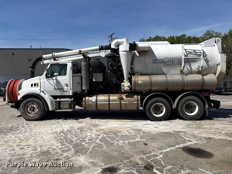 image for item DT2881 2004 Sterling LT7500 vacuum truck