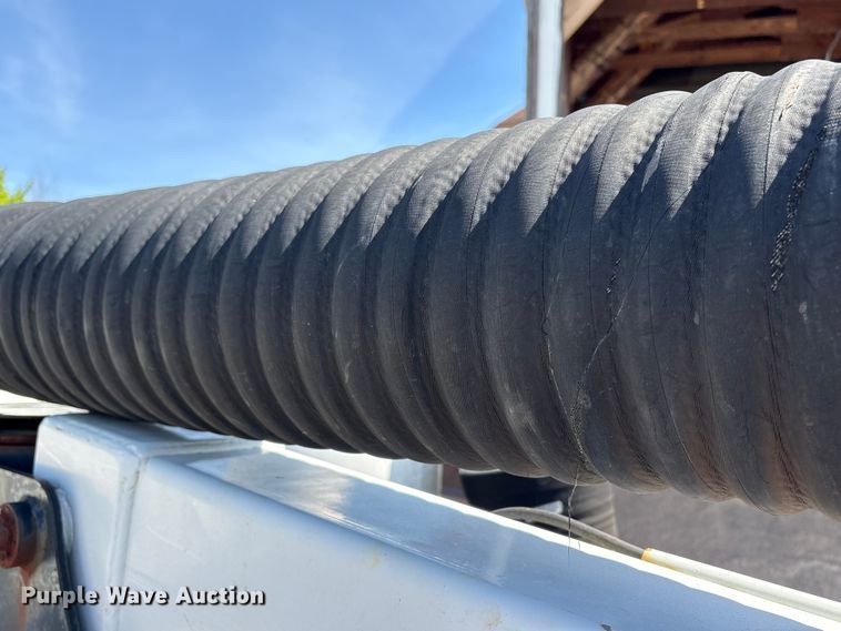 image for item DT2881 2004 Sterling LT7500 vacuum truck