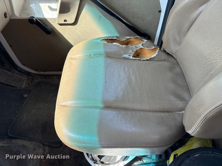 image for item DT2881 2004 Sterling LT7500 vacuum truck