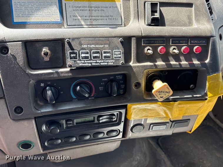 image for item DT2881 2004 Sterling LT7500 vacuum truck