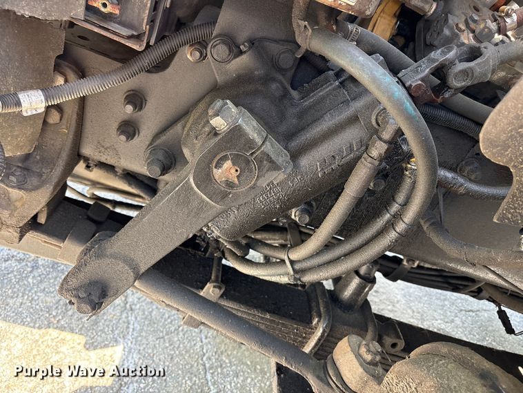 image for item DT2881 2004 Sterling LT7500 vacuum truck