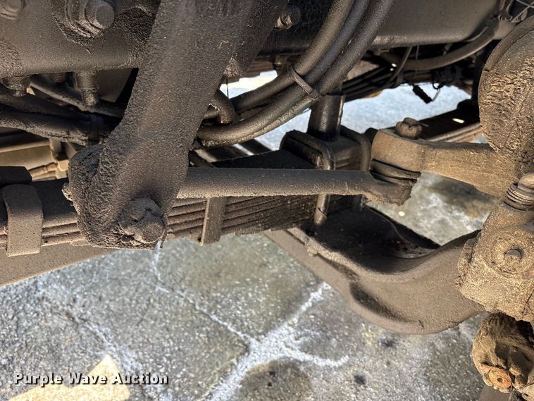 image for item DT2881 2004 Sterling LT7500 vacuum truck