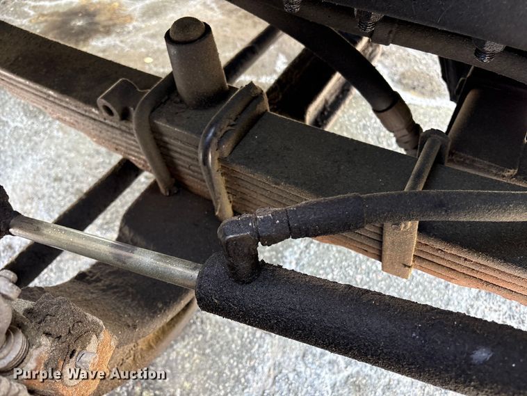 image for item DT2881 2004 Sterling LT7500 vacuum truck