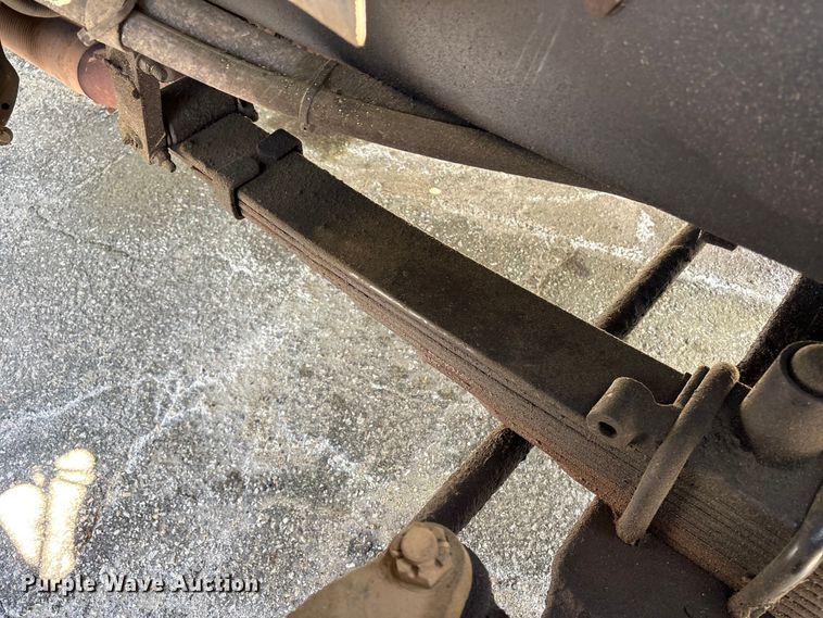 image for item DT2881 2004 Sterling LT7500 vacuum truck